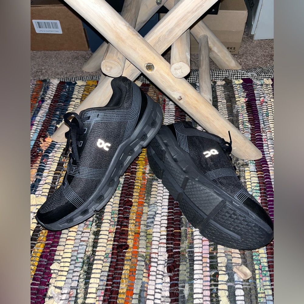 On Cloud sneakers women’s 10 men’s 8.5 gently used - Picture 10 of 13
